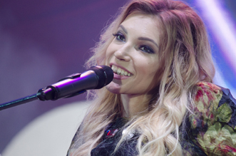 Юлия Самойлова спела в Севастополе