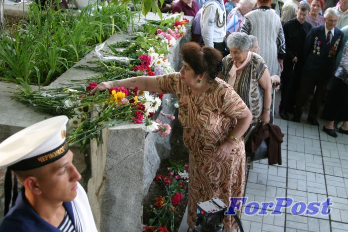 Илл 8. 22 июня 2006 г. Возложение цветов