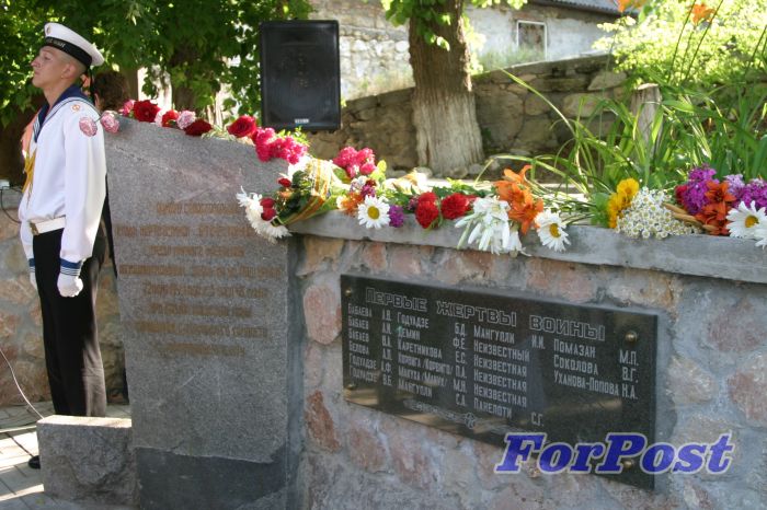 Илл 8. 22 июня 2006 г. Возложение цветов
