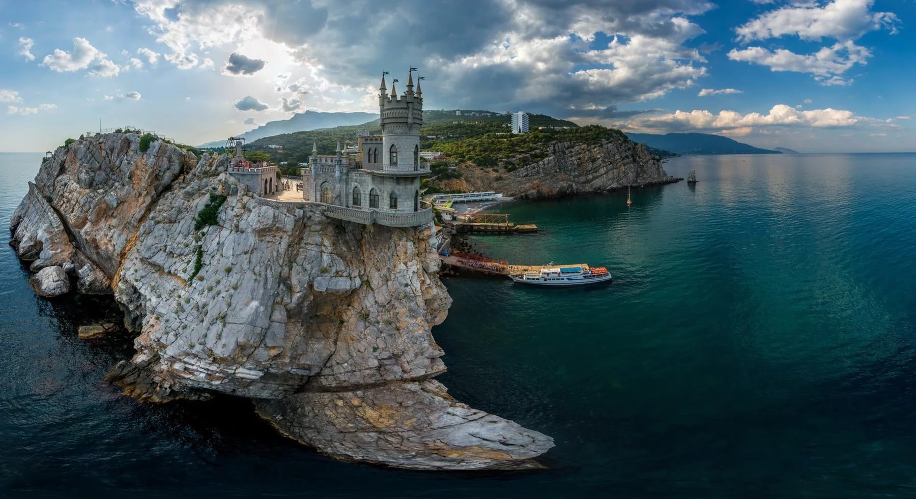 Крым. Ласточкино гнездо