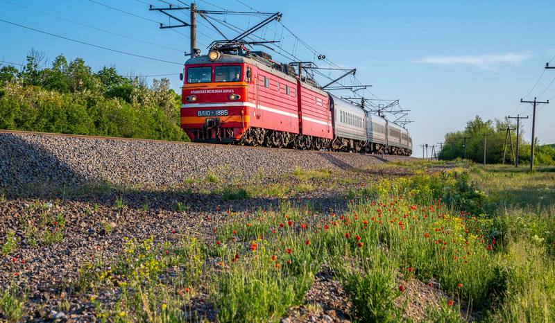 Два поезда в Крым из крупнейших городов России будут ходить дольше
