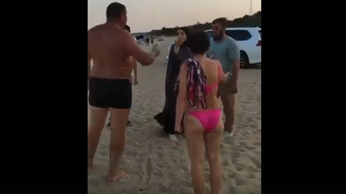 Чеченец заехал на пляж на «Лексусе», извинения за «лицо» принёс командир «Ахмата»