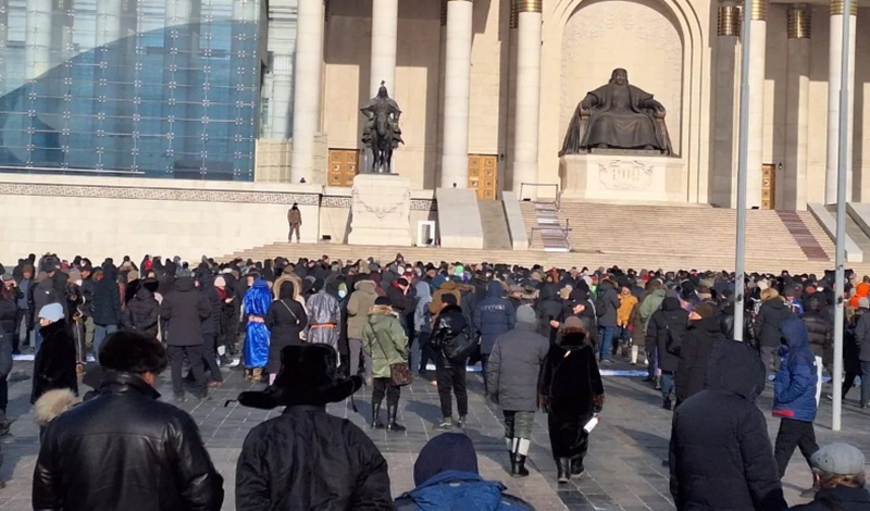 Монгольский майдан: вы его не видели, а он был