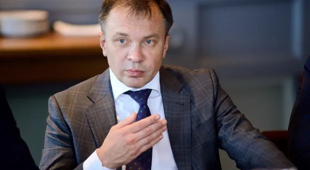 Аксёнов одобрил отставку главы Минэка Крыма Мельникова