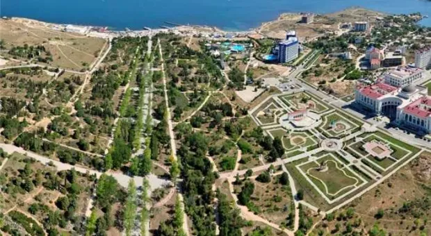 Суд обязал украинскую фирму вернуть землю в парке Победы Севастополю