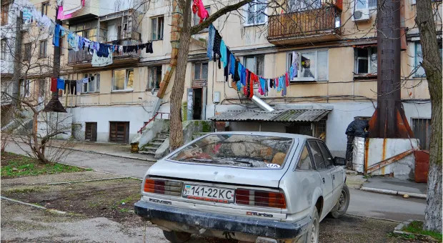 Благоустраивать дворы в Севастополе мешают подрядчики