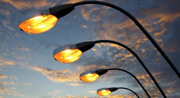 В парках и скверах Севастополя массово установят фонари
