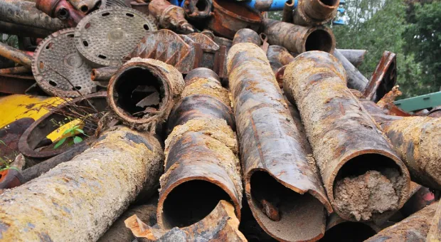 Огромная свалка строительных отходов обнаружена в лесу под Севастополем