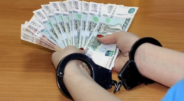 Севастопольский чиновник попался на взятке в 1 миллион рублей