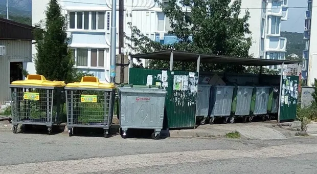 Алушту заставили двумя сотнями мусорных контейнеров