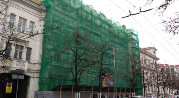 В Севастополе расторгли договор с реставраторами музея Крошицкого