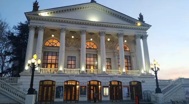 В Севастополе отремонтируют драматический театр и улучшат мобильную связь 