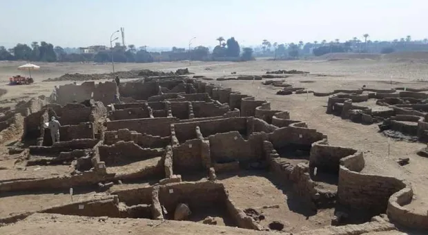 В Египте обнаружили скрытый под песком «золотой город»