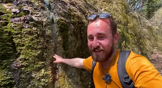 Турист нашел в Крымских горах термальный источник