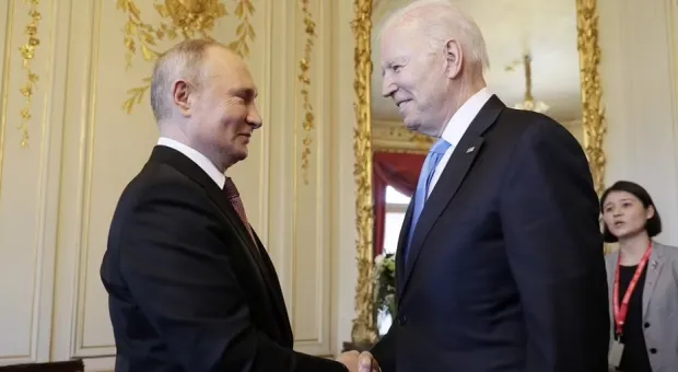 «Байден в руках Путина»: мнения читателей Daily Mail о начале саммита 