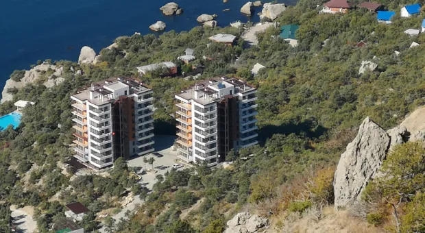В Севастополе пересмотрят стоимость земли под лебедевскими высотками в Ласпи 