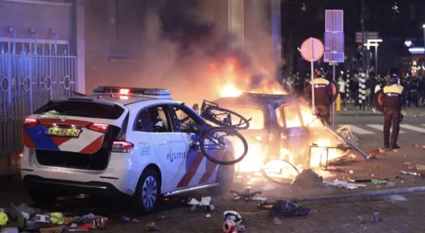 В Нидерландах из-за выстрелов полиции пострадали несколько протестующих