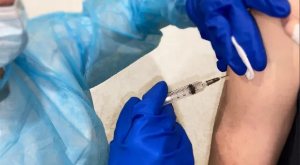 Новую вакцину "Конвасэл" могут зарегистрировать в России в начале года