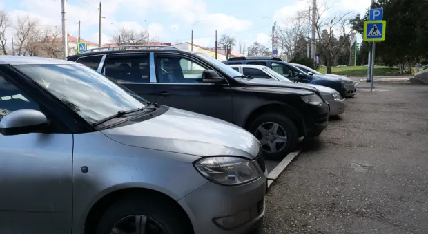 Жизнь любителей экстремальной парковки в Севастополе может серьезно осложниться