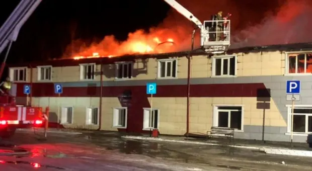 В Свердловской области произошло возгорание в кафе на площади 2 тыс. кв. м 