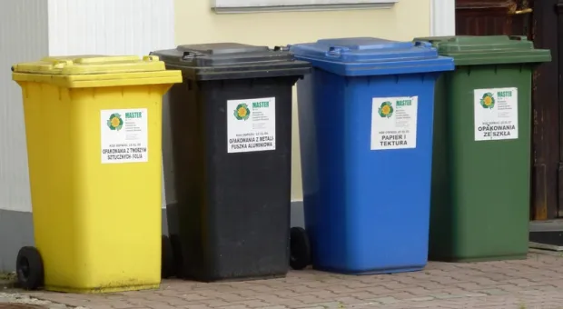 В Севастополь прибыли первые контейнеры для раздельного сбора мусора