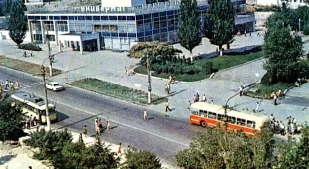 На площадь 50-летия СССР в Севастополе вернется торговля 