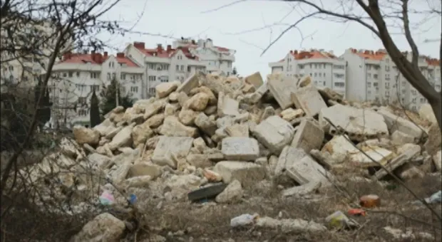 В Севастополе назван виновник незаконной горы строительного мусора 