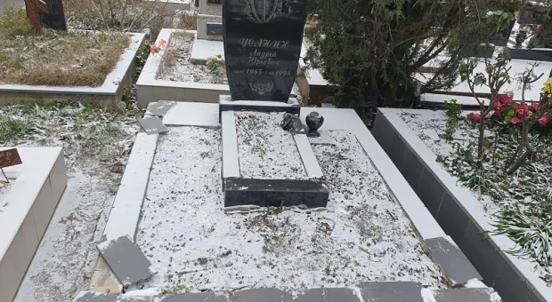 Севастопольцев просят помочь с ремонтом памятника милиционеру-герою