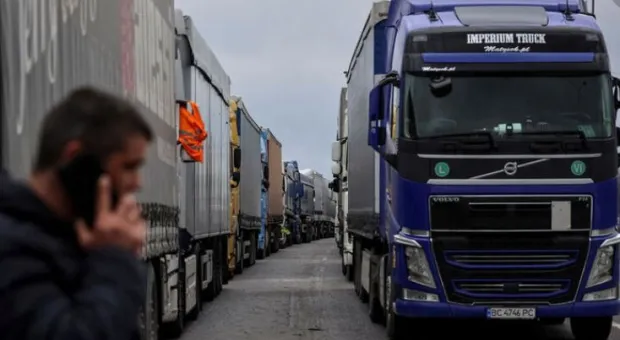 Поляки усилят проверку украинских грузовиков на границе