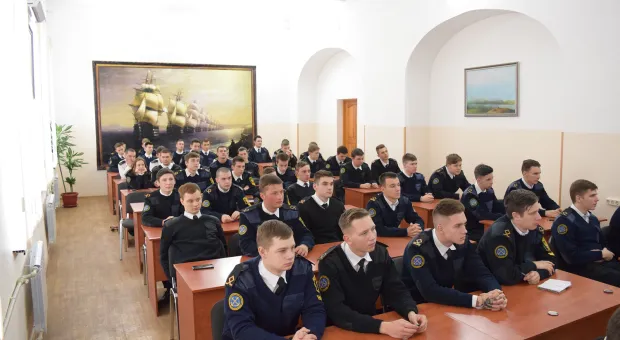 В Севастополе сотрудники ФСБ не дали студентам купить зачет по английскому языку