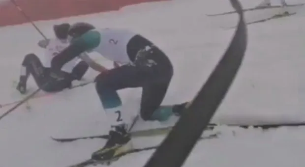 Появилось видео массового завала российских лыжниц в тумане