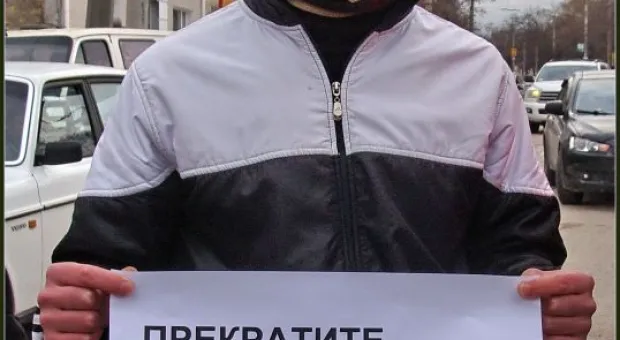 Пикет у консульства Польши в Севастополе: Сусанина привели, бандеровский флаг порвали, но в стратегии разошлись