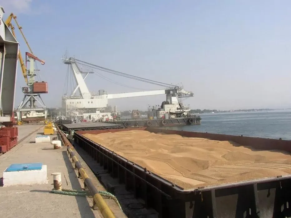 Украинские суда уличили в экспорте зерна из Крыма