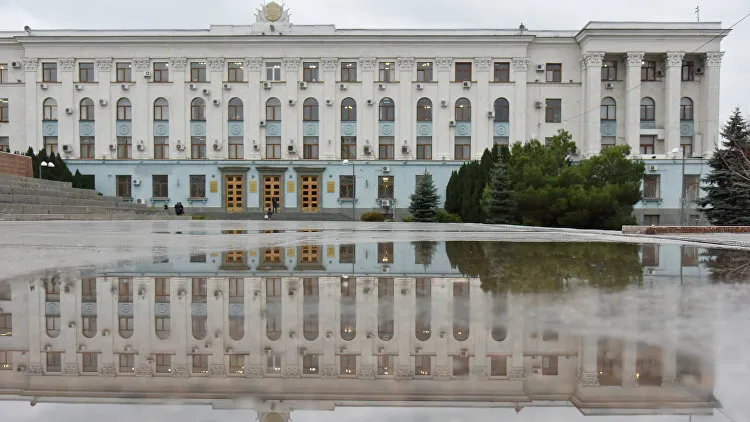 Чиновников подозревают в хищении 8 миллионов при ремонте здания Совмина Крыма