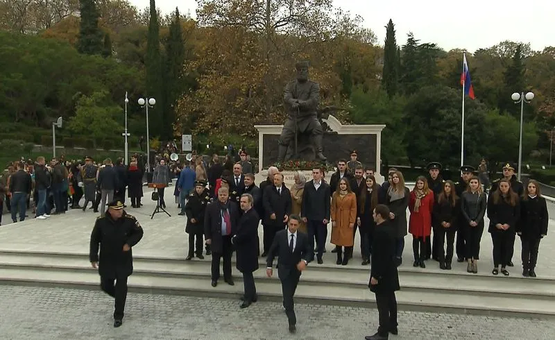 Памятник императору Всероссийскому Александру III открыли в Ливадийском парке 