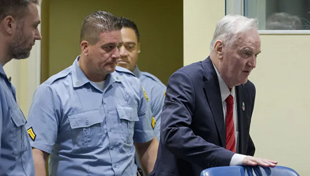 Гаагский трибунал приговорил генерала Младича к пожизненному заключению
