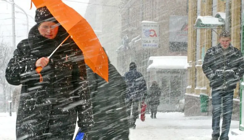 Мокрый снег и ураганный ветер пронесутся над Крымом в эти выходные 
