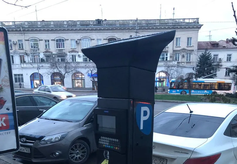 Стали известны дни работы бесплатных парковок в Севастополе