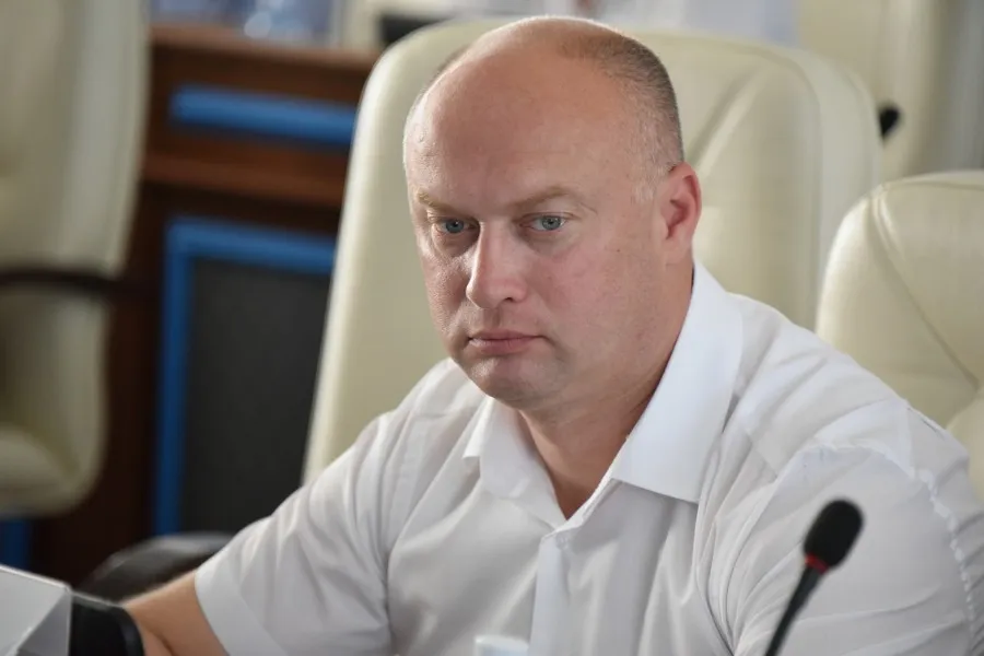 Депутаты Севастополя не дали коллеге Валису отказаться от зарплаты