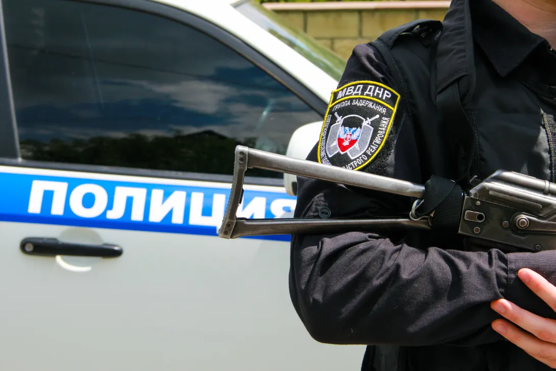 Правоохранители Донецка в ночное время суток задержали мужчину со взрывчаткой
