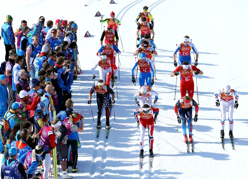 Российские лыжники завоевали серебро в эстафете