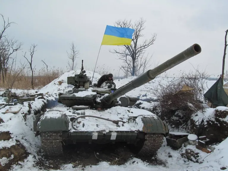 Разведка ДНР засекла перемещение украинских танков и минометов под Горловкой
