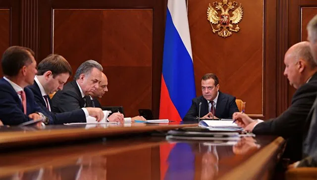 В Крыму и Севастополе всё надо менять - Дмитрий Медведев