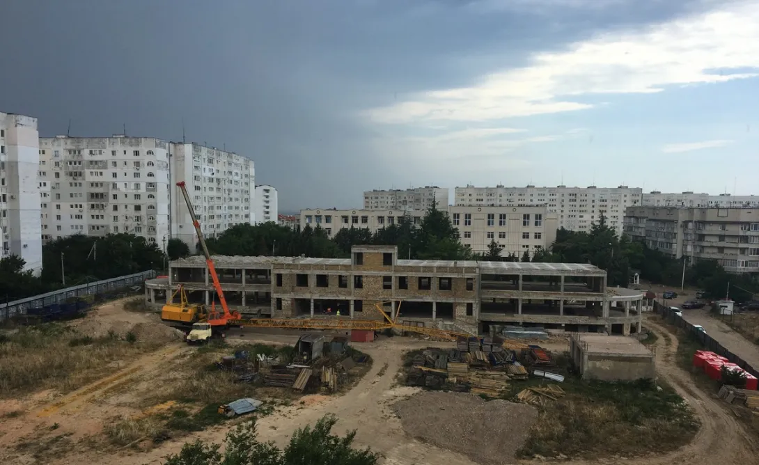 В Севастополе в тени торгового центра хотят построить десятиэтажки 