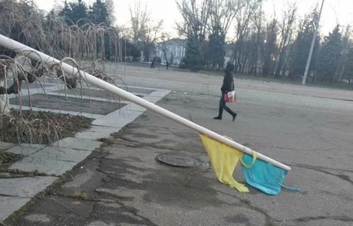В Одессе ветром снесло флаг Украины — Институт нацпамяти требует найти «агентов Кремля»