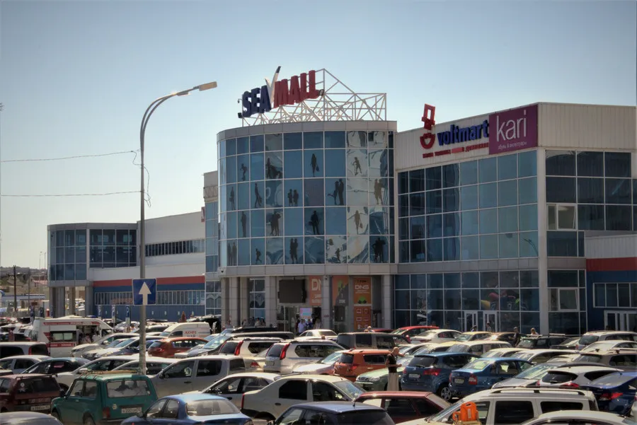 Торговые центры Севастополя пробуют частично открыться