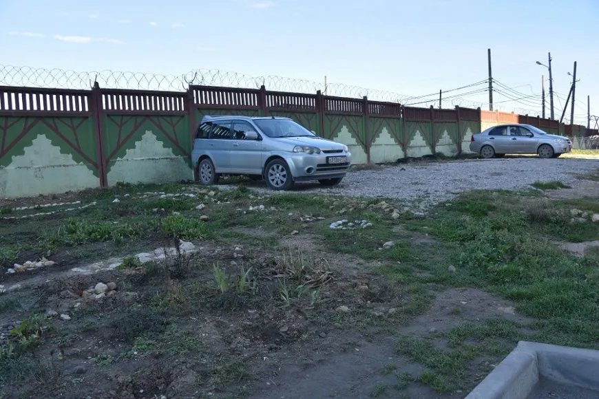 В Севастополе тушат соседский конфликт из-за клумбы и парковки