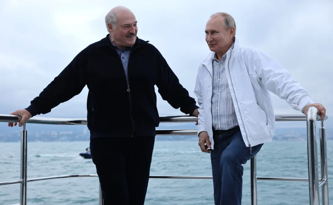Лукашенко с Путиным прилетят в Севастополь. Что это значит?