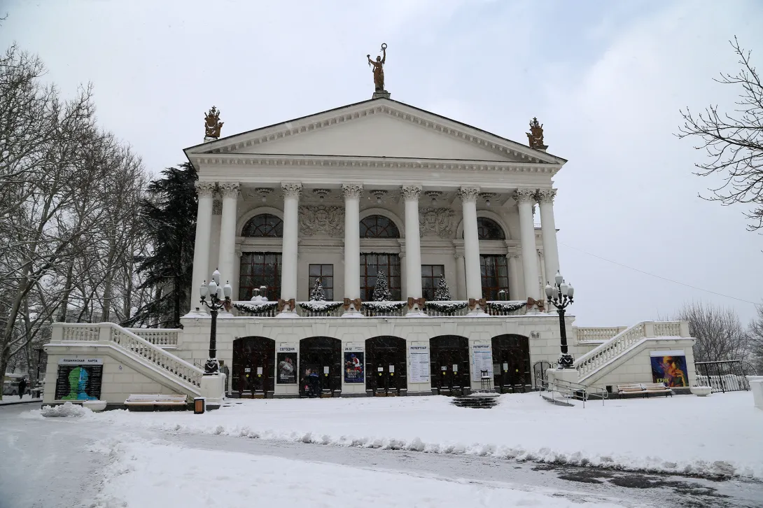 Севастопольский театр им. Луначарского закроют до 2025 года?