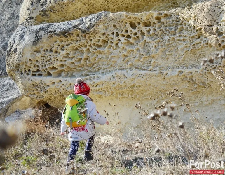 Успейте сфотографировать: «сырным скалам» в Крыму угрожает морская стихия